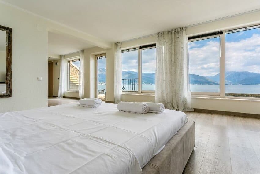 Krasici Waterfront Villa
