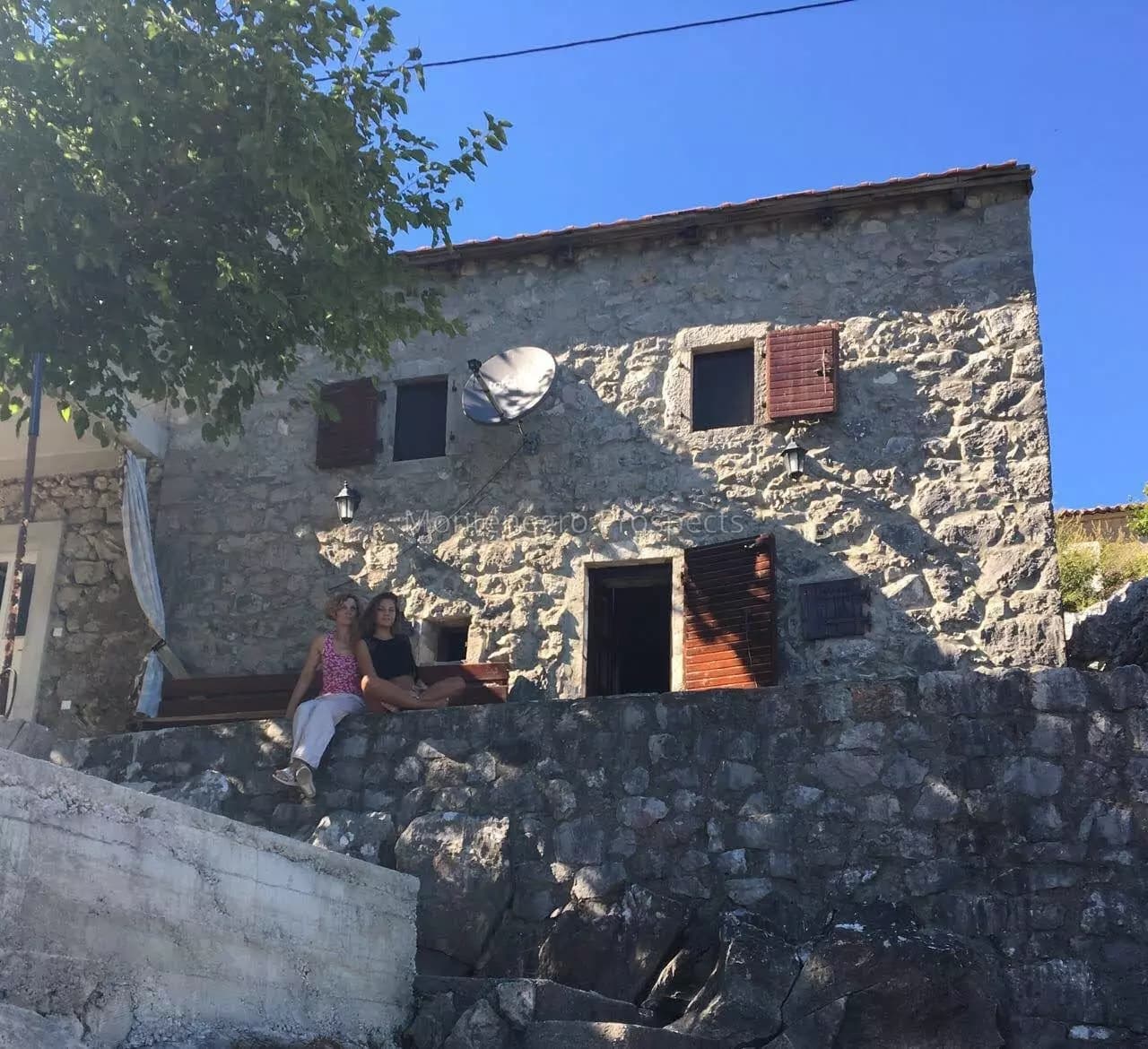 Kuća na Skadarskom jezeru