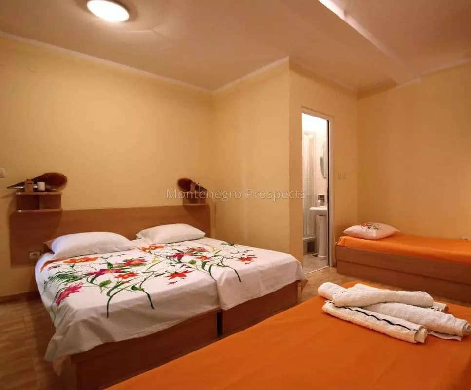 Aparthotel sa restoranom na 500m od mora u centru Budve