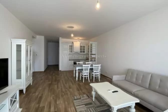 Apartman na prvoj liniji do mora, Dobra Voda