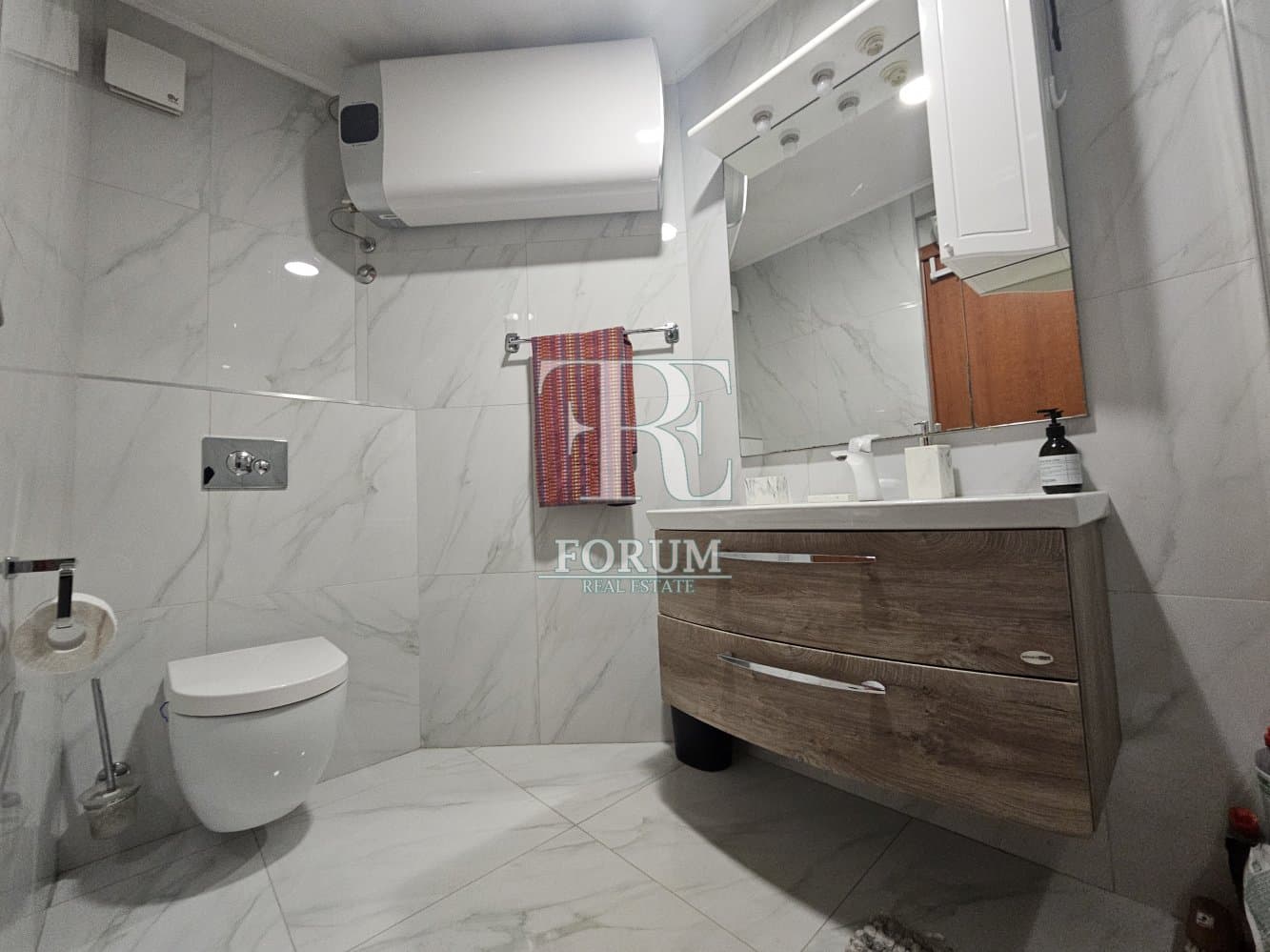 Apartment with 2 bedrooms, 100.00 m2 in Podgorica