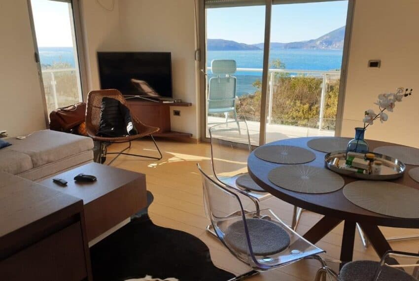 Beautiful and modern apartment with a garage, Milocer