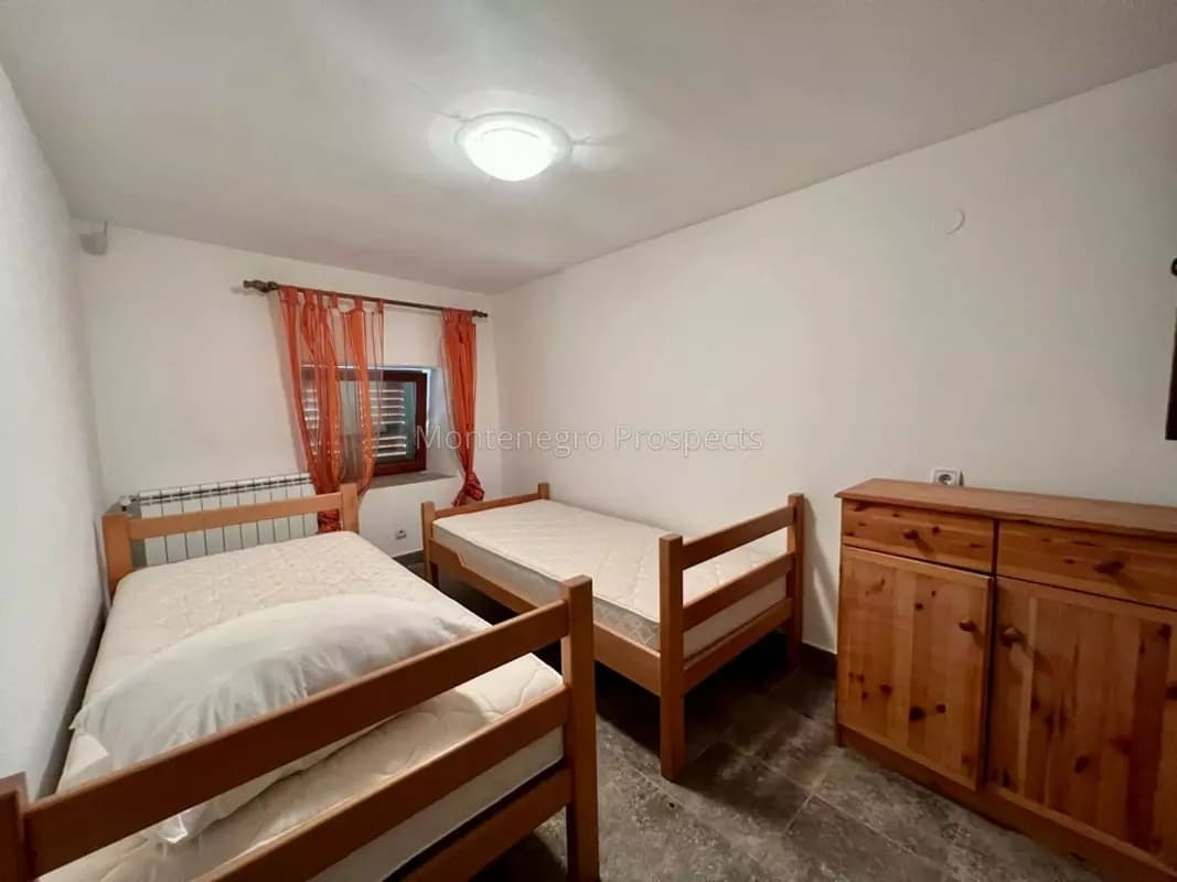 Dupleks na 5 metara od mora na autentičnoj lokaciji Kakrc, Luštica