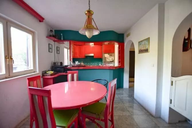 Dvije kuće sa velikim placem, Ilino, Bar