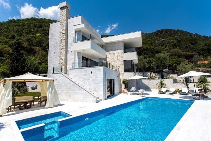 Exceptional contemporary villa for sale in Djenovici, Herceg Novi