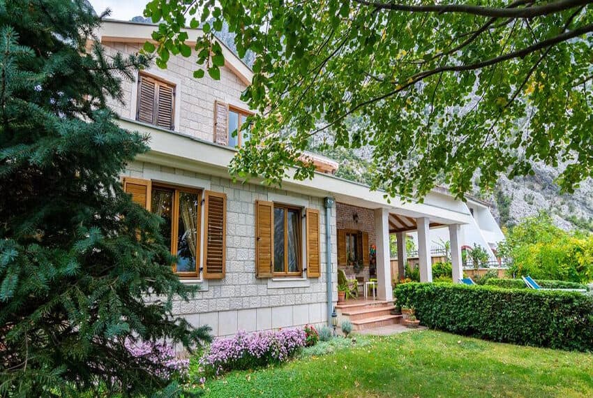 Fabulous family house in Orahovac, Kotor Bay