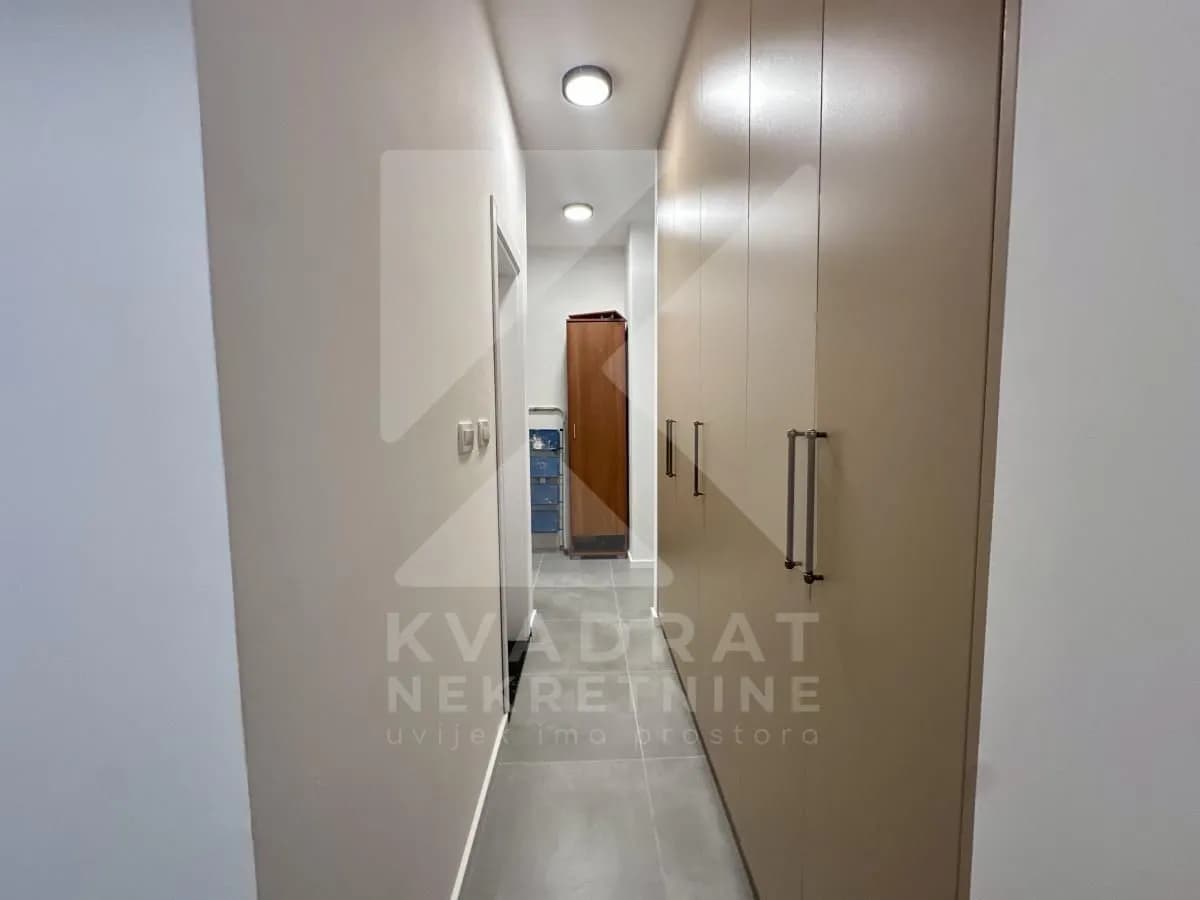 Izdavanje, garsonjera, 37m², Momišići, Podgorica