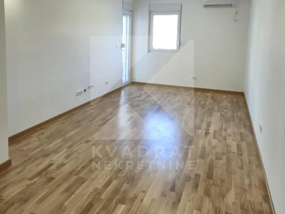 Izdavanje, jednosoban stan, 43m², Zagorič, Podgorica