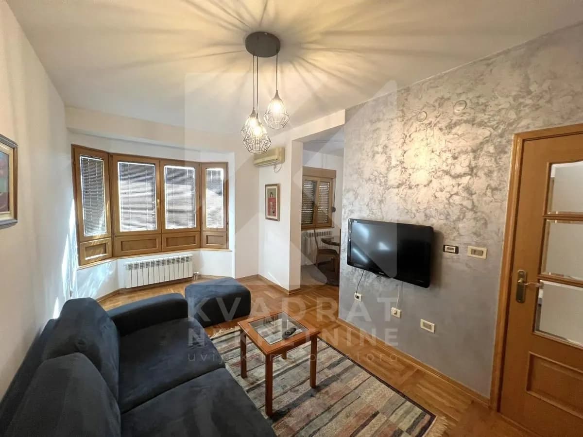 Izdavanje, jednosoban stan, 45m², Kruševac, Podgorica