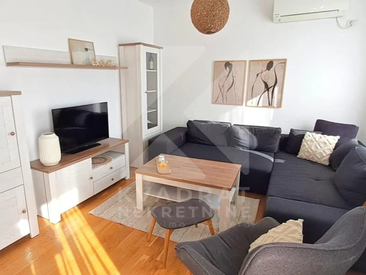 Izdavanje, jednosoban stan, 51m², City Kvart, Podgorica