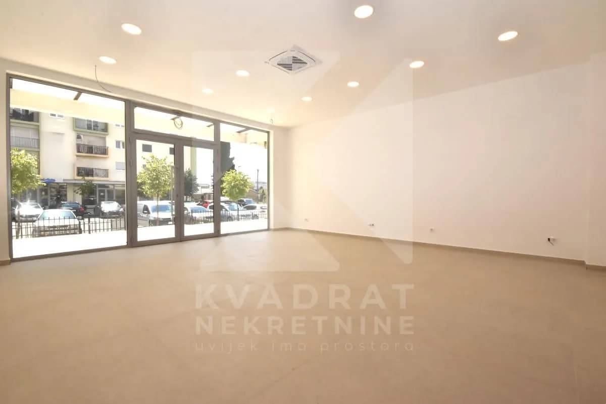 Izdavanje, poslovni prostor, 46m², Tuški Put, Podgorica