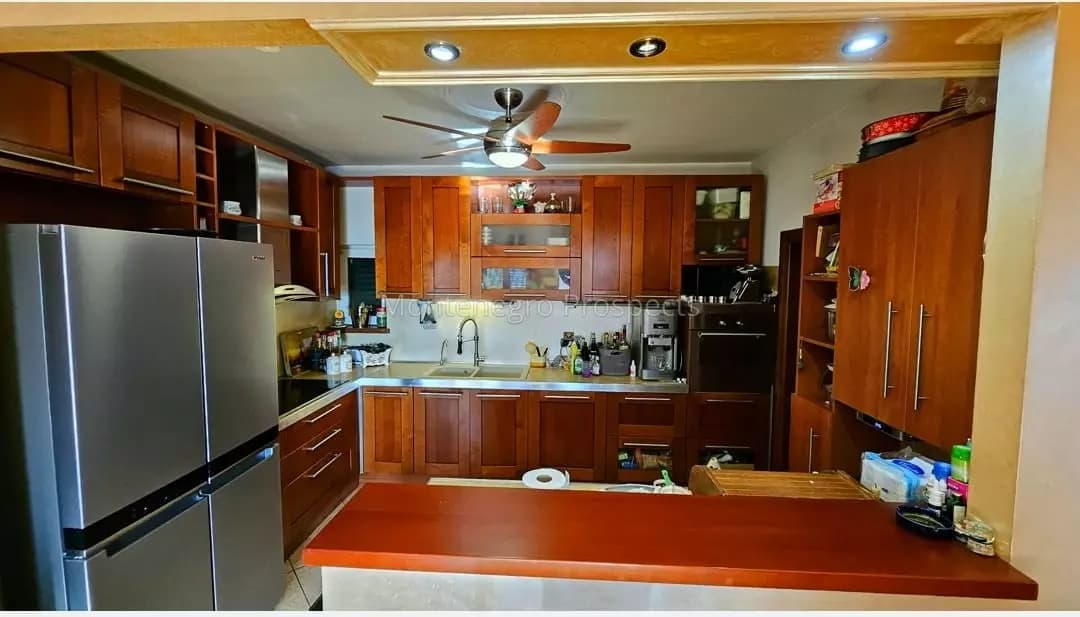 Kuca na Toploj, sa panoramskim pogledom na more