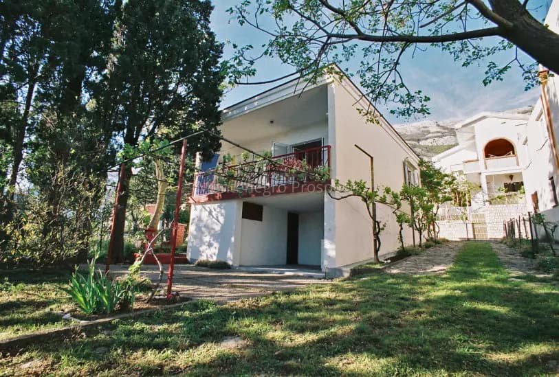 Kuca za odmor smještena u miru i zelenilu, Sutomore, Bar