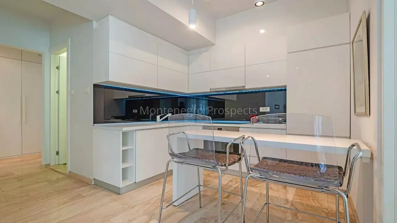 Luksuzan trosoban stan u kompleksu Tre Canne, Budva