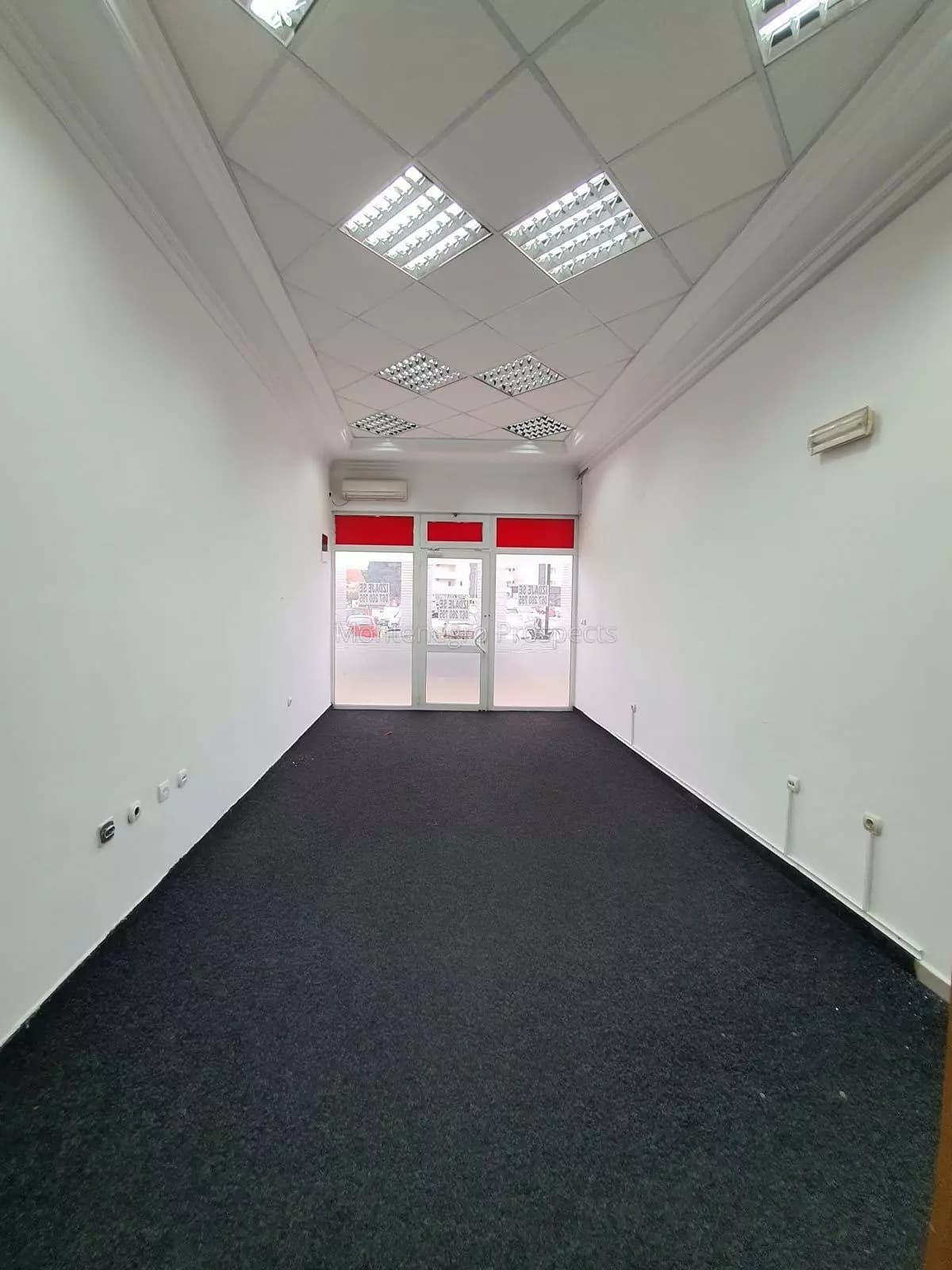 Poslovni prostor u Baru, pored pijace