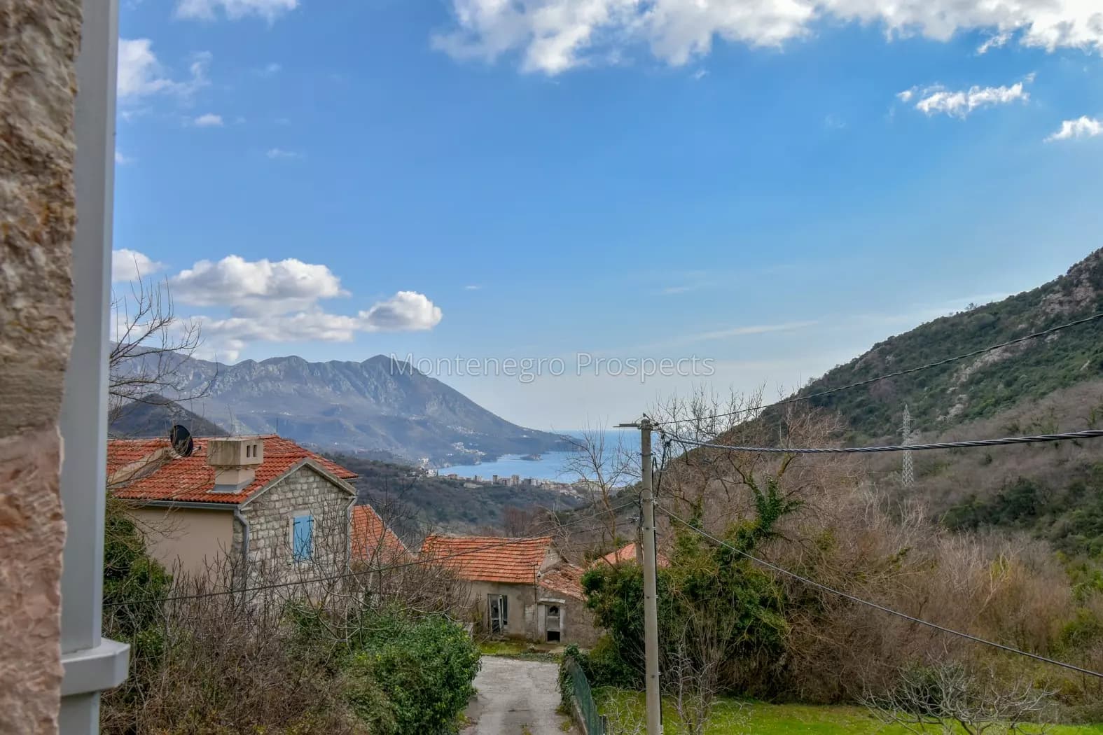 Prelijepa kamena kuća sa pogledom na Budvansku rivijeru, Mazici, Budva