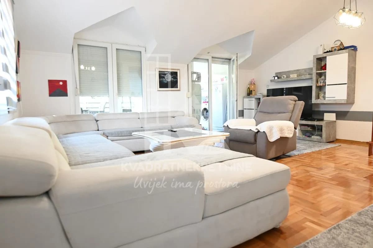 Prodaja, dvosoban stan, 103m², Donja Gorica, Podgorica