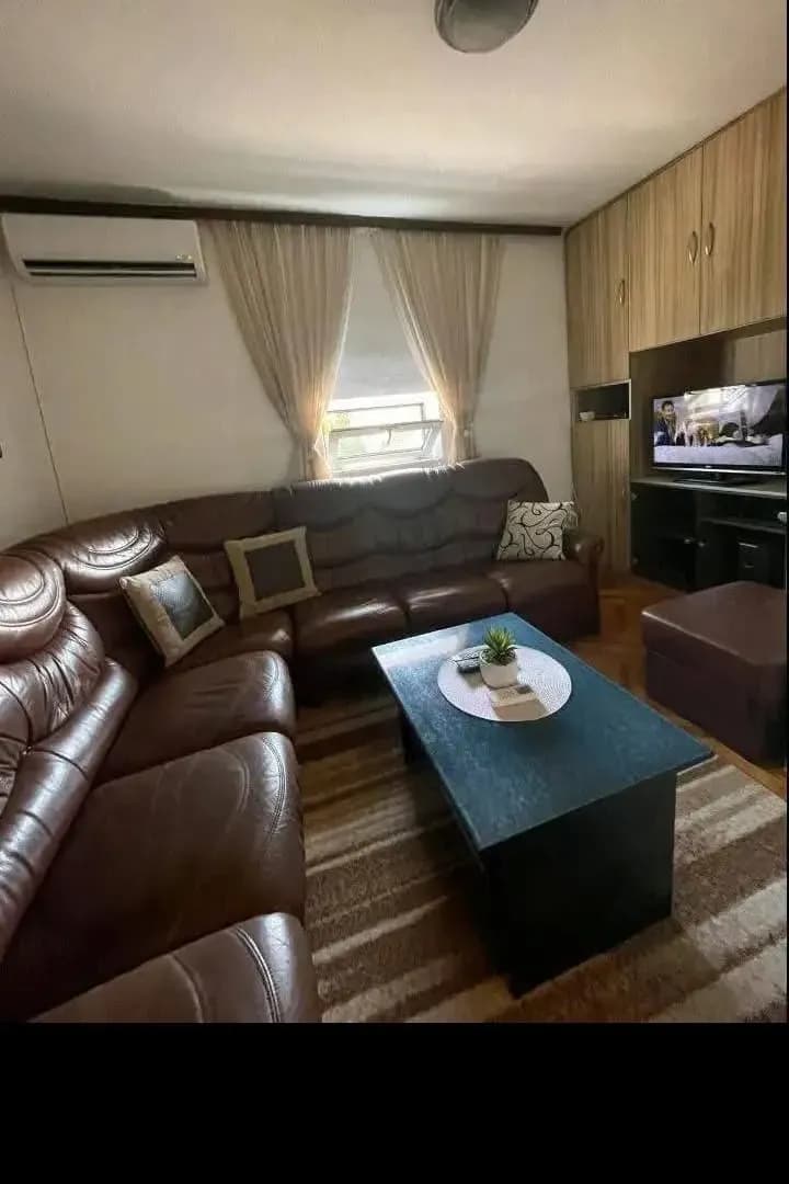 Prodaja, dvosoban stan, 72m², Centar, Podgorica