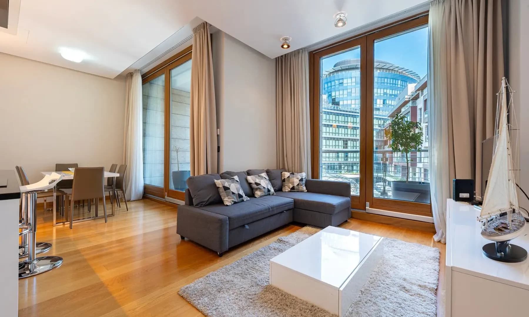Prodaja, dvosoban stan, 88m², Kod Capital Plaze, Podgorica