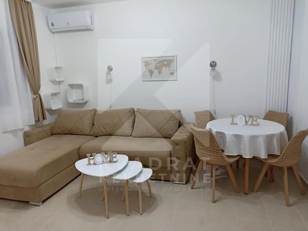 Prodaja, garsonjera, 24m², Gintaš, Podgorica