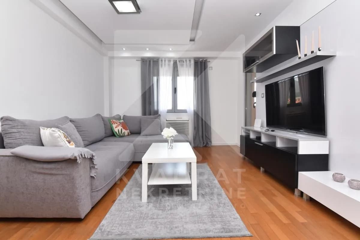 Prodaja, jednosoban stan, 56m², Stari Aerodrom, Podgorica