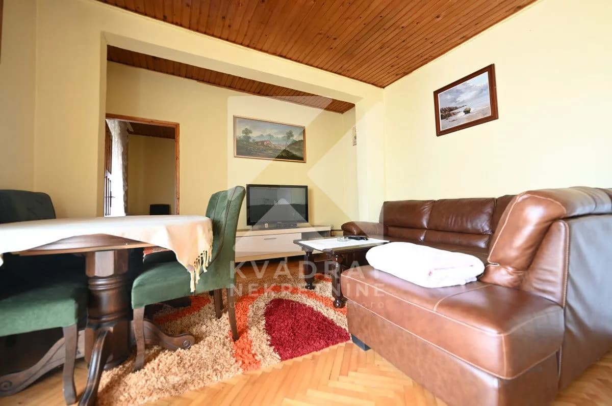 Prodaja, kuća, 101m², Tološka šuma, Podgorica
