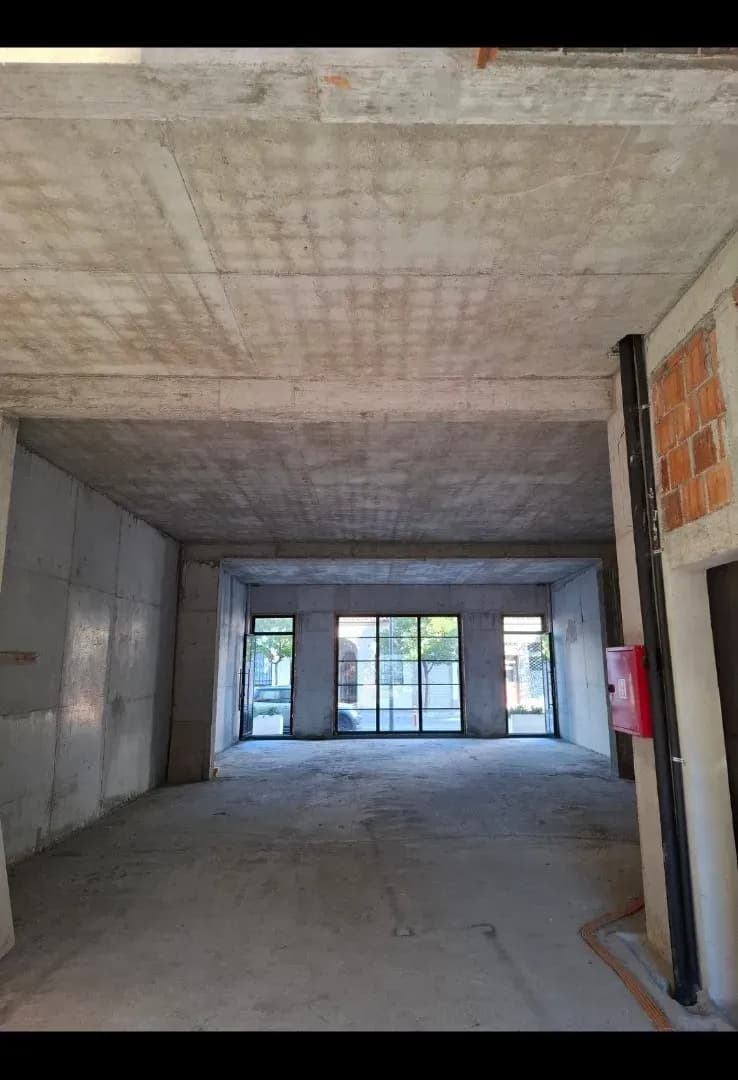 Prodaja, poslovni prostor, 230m², Centar, Podgorica