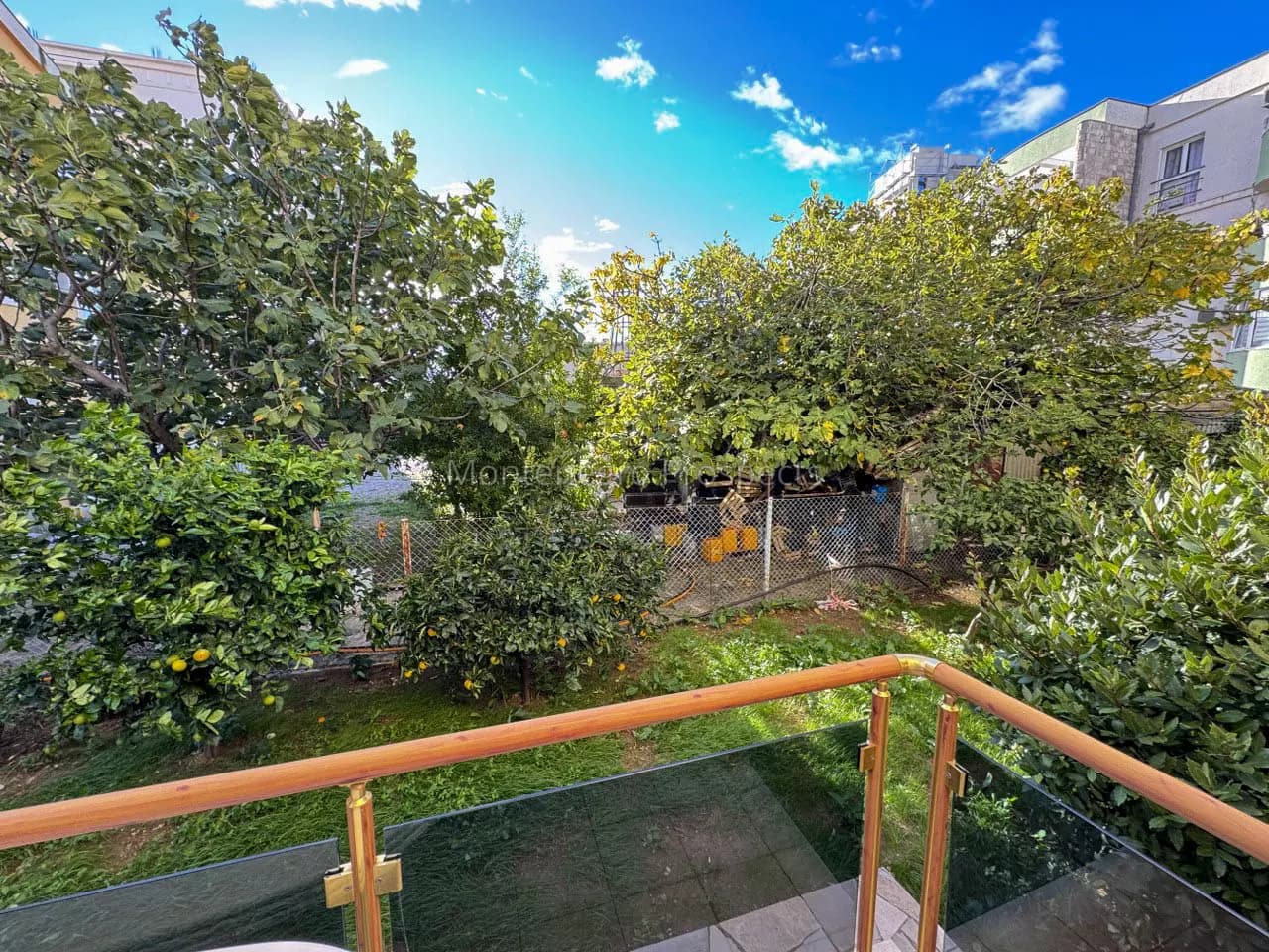 Prodaja stana u centru Bara