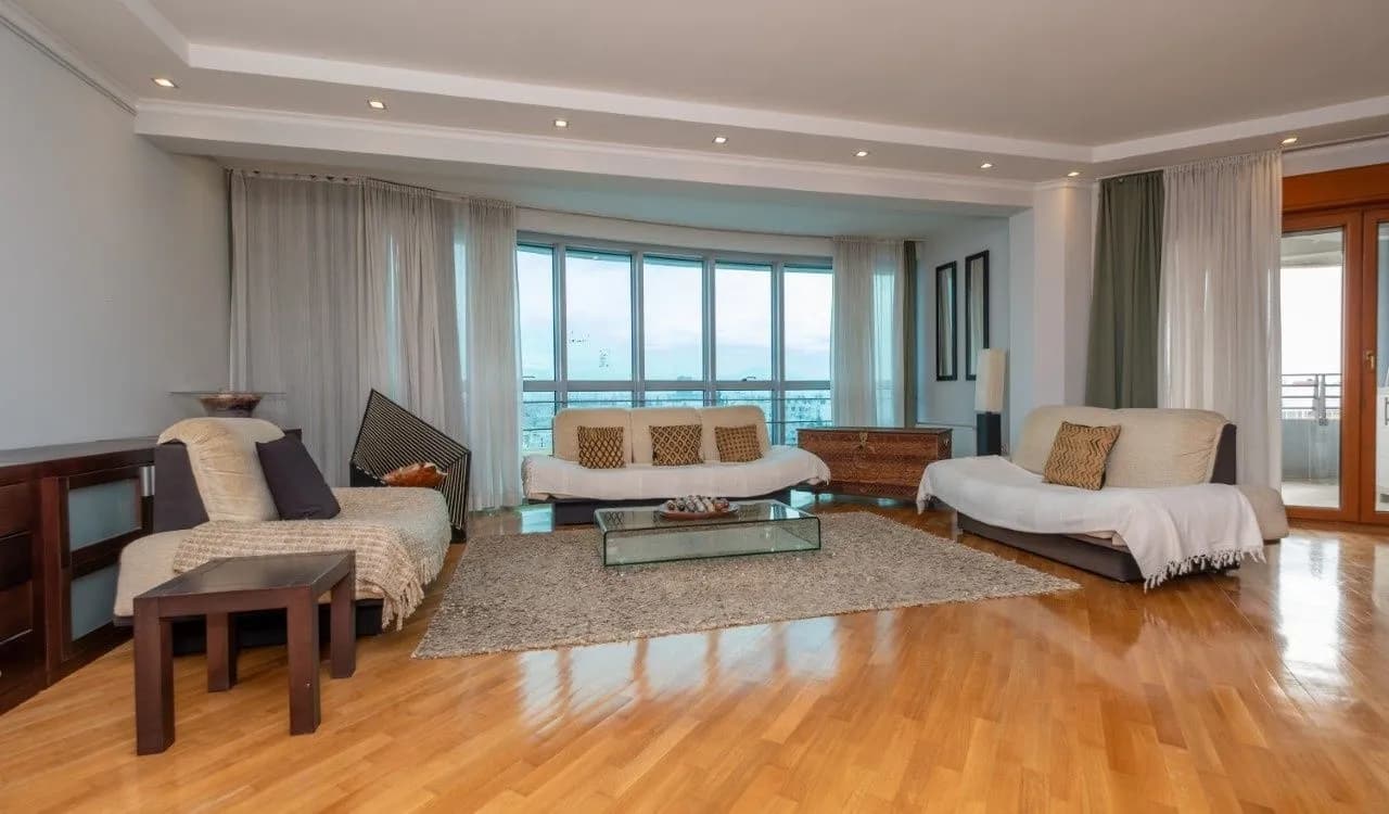 Prodaja, trosoban stan, 140m², Preko Morače, Podgorica