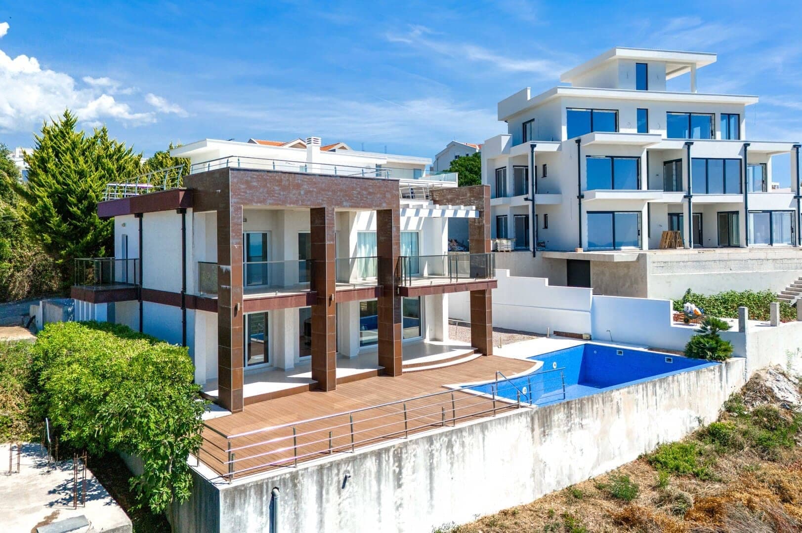 Vila sa bazenom i otvorenim pogledom na more