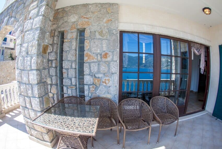 Waterfront villa in a residential complex, Kostanjica, Kotor Bay